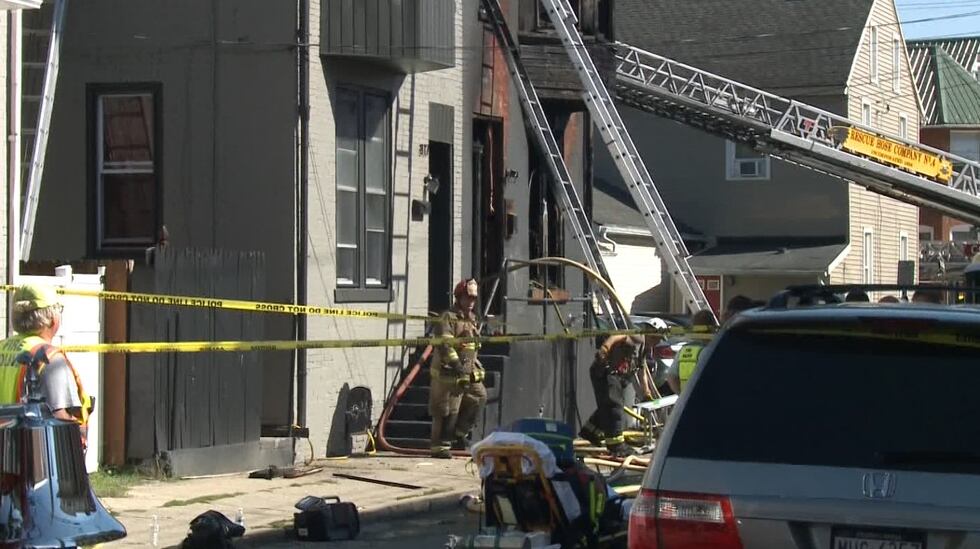 Cinco personas que celebraban un cumpleaños murieron en el incendio de la casa donde estaban...