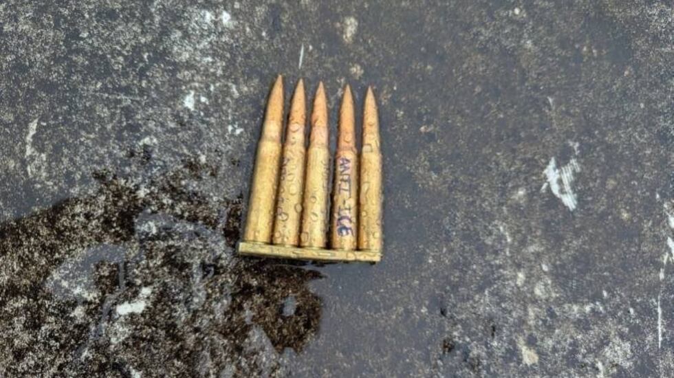 El director del FBI, Kash Patel, publicó una foto en redes sociales que mostraba una bala...