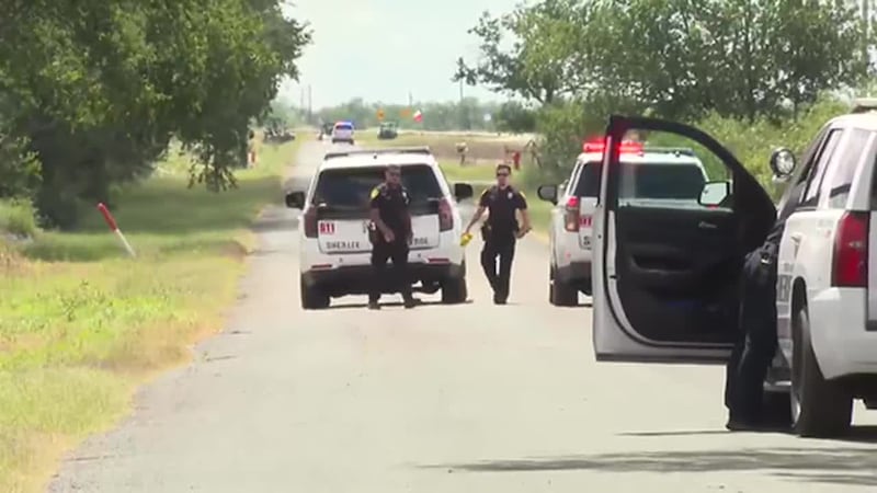 El cuerpo de un hombre fue hallado en el suroeste del condado de Bexar, Texas, y las...